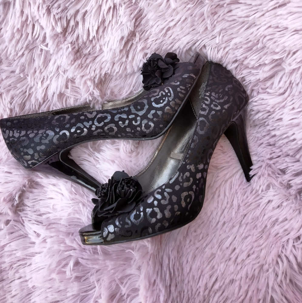 Sam&Libby black and silver cheetah print stilettos